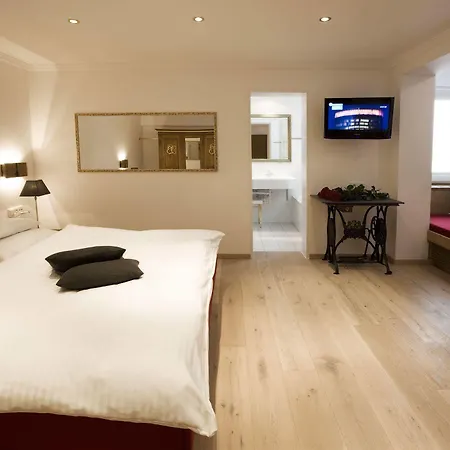 Brunnenhof 4*
